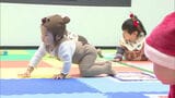赤ちゃんたちがハイハイレース　サンターやトナカイさんの衣装着て速さ競う　福岡|TBS NEWS DIG