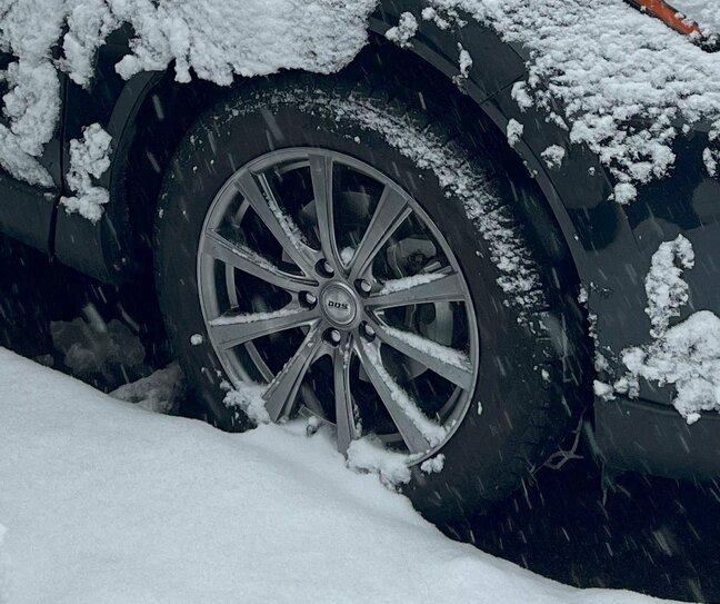 「ブラックアイスバーン」に注意が必要　積雪・凍結路面で"ノーマルタイヤ”は「罰則」も… 専門家に聞いてみた 宮城|TBS NEWS DIG