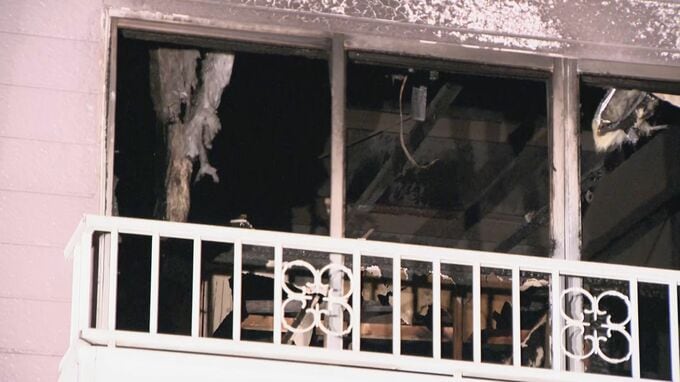 愛知・小牧市でアパートの一室が全焼 70代くらいの男性大けが 豊川市の住宅火災で50歳女性死亡|TBS NEWS DIG