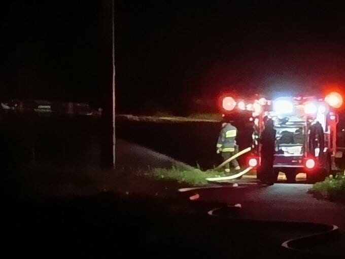 「豚舎が燃えている」鳥取県南部町の豚舎で火事　消火活動中　|　BSSニュース | BSS山陰放送