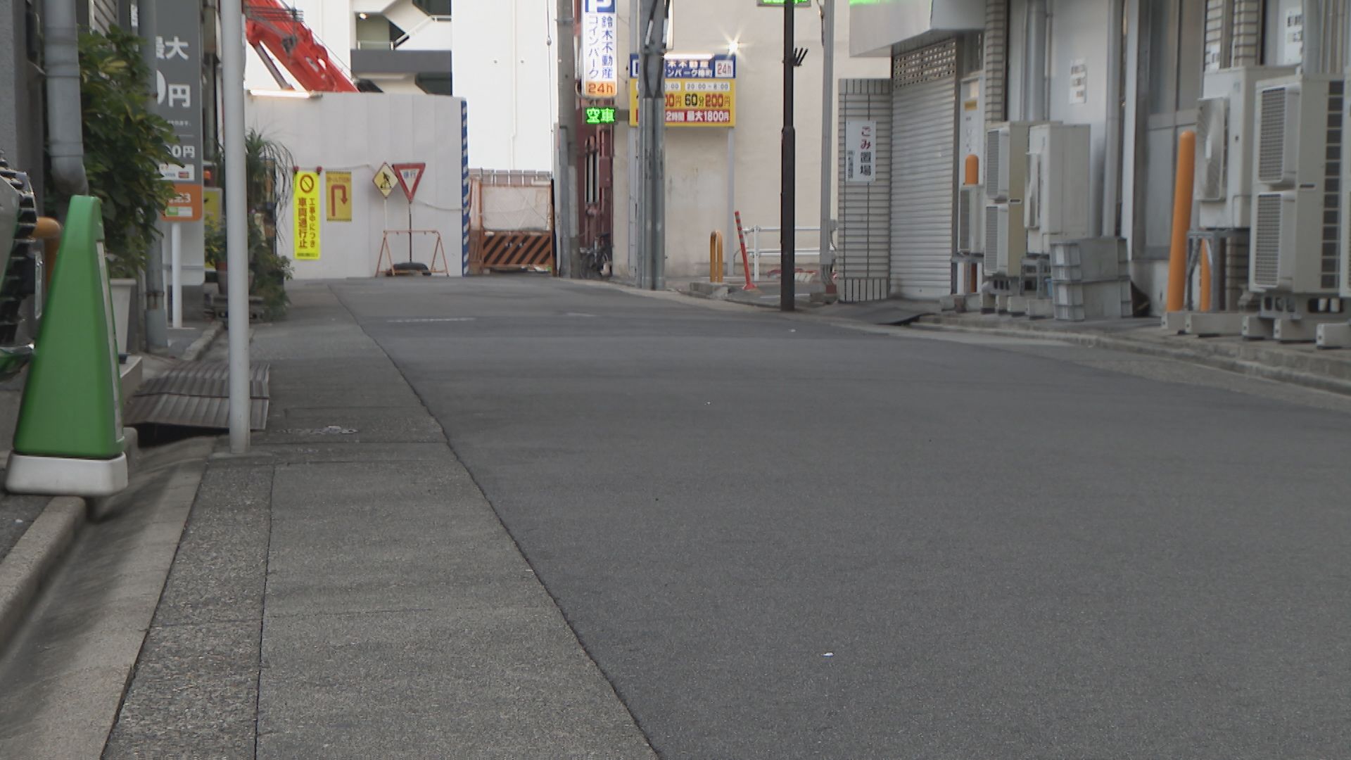 職務質問から逃げようと急発進　警察官に車のドアを接触させた疑いで20歳の男を逮捕