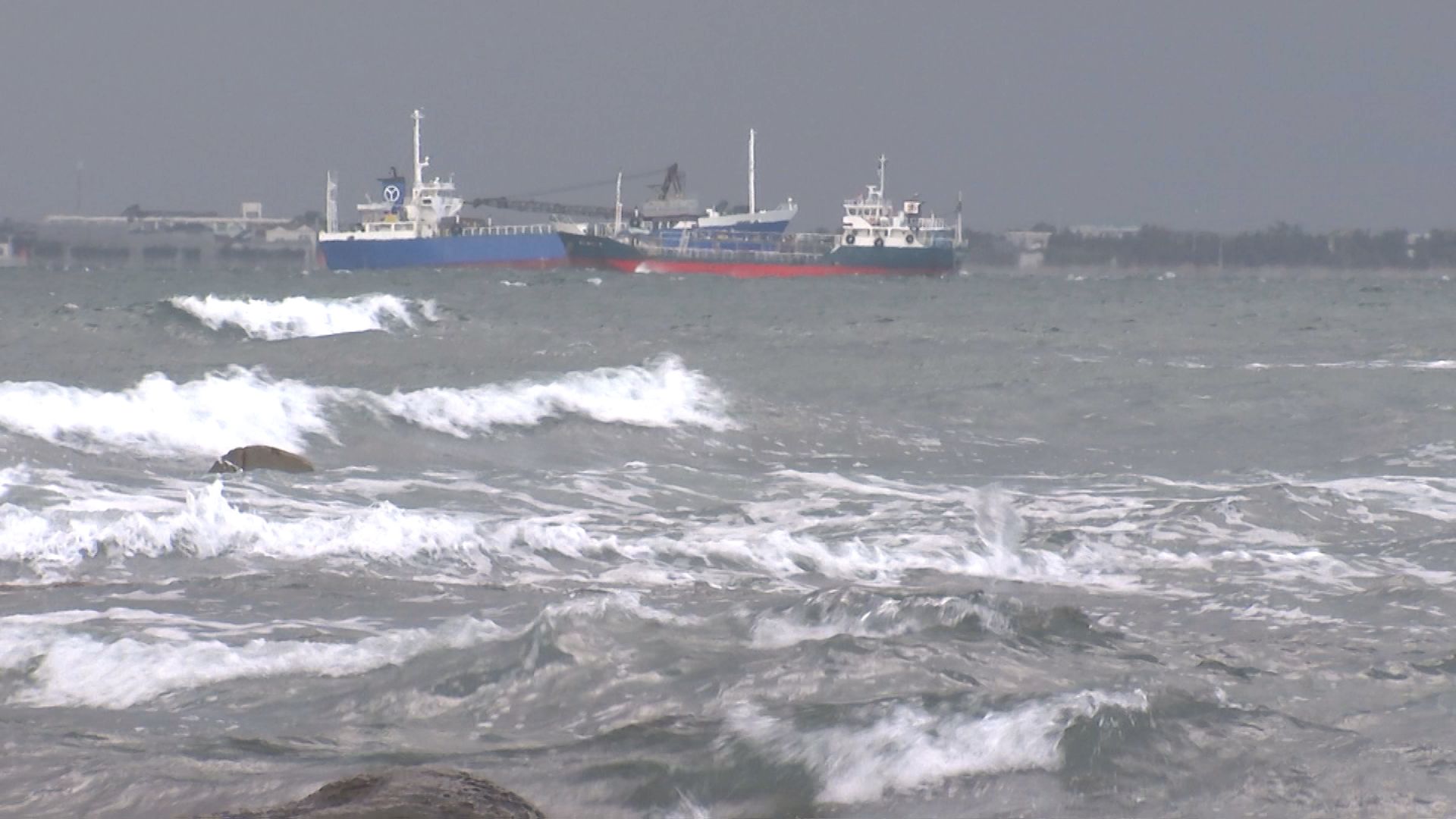 18日かけて大荒れの天気のおそれ 台風並みの暴風に警戒 予想最大瞬間風速30メートル 山間部で積雪も 大分 | TBS NEWS DIG