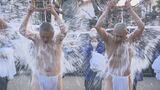 厳しい寒さの中 締め込み姿で頭から冷水 1年の無病息災願う水行会 大分 | 大分のニュース|OBS NEWS|大分放送