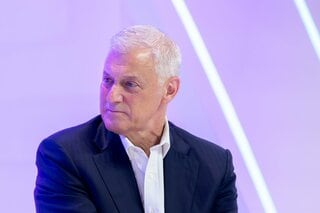 「価値の低い人的資本」発言が炎上、英銀スタンチャートのCEOが釈明| TBS CROSS DIG with Bloomberg