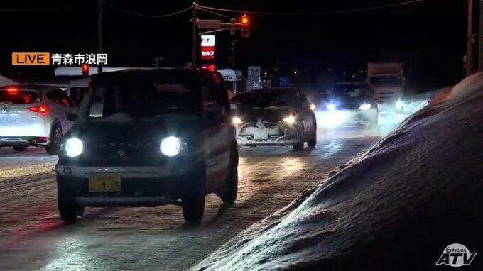 【大雪速報】青森県“交通の大動脈”「国道7号」が大渋滞　取材のカメラマンは青森市浪岡で渋滞に巻き込まれ2時間で約500ｍしか進めず　記録的な大雪が影響　40年ぶりに1月の青森市では積雪140cm到達|TBS NEWS DIG