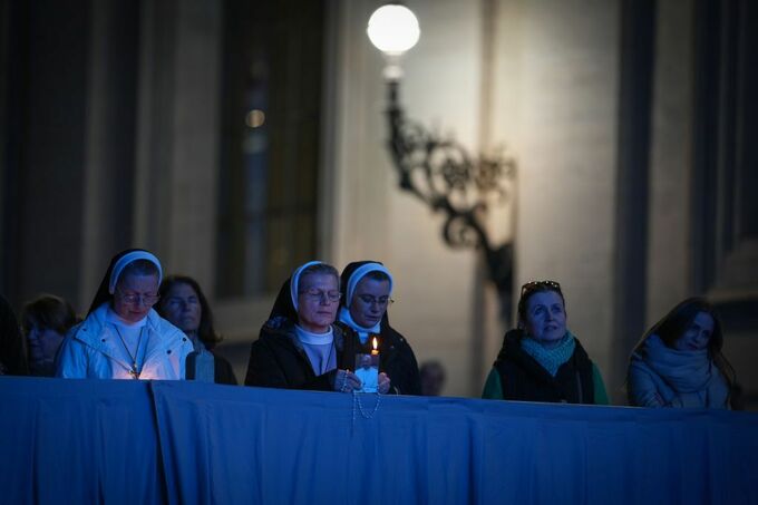 ローマ教皇がきょう退院－「２カ月の療養」必要と医師団
