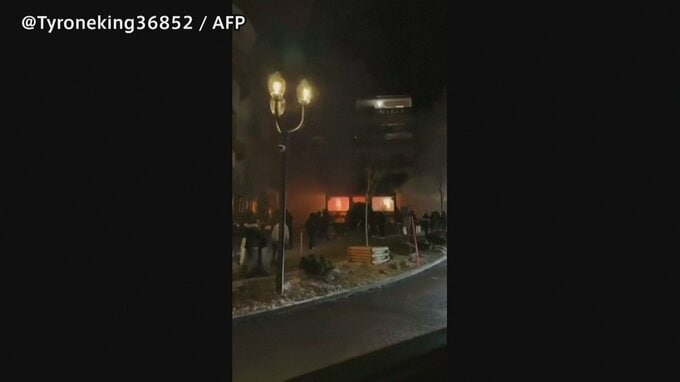 スイス スキーリゾートのバーで爆発　約40人が死亡、115人の負傷者のほとんどが重傷　花火が木製の天井に燃え移ったか|TBS NEWS DIG