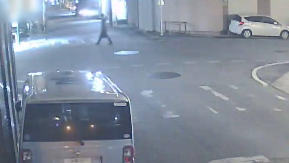防犯カメラに映った駆け足で近づく男の姿　バイクを使ったひったくり那覇市で相次ぐ　警察は同一犯の可能性も視野に捜査