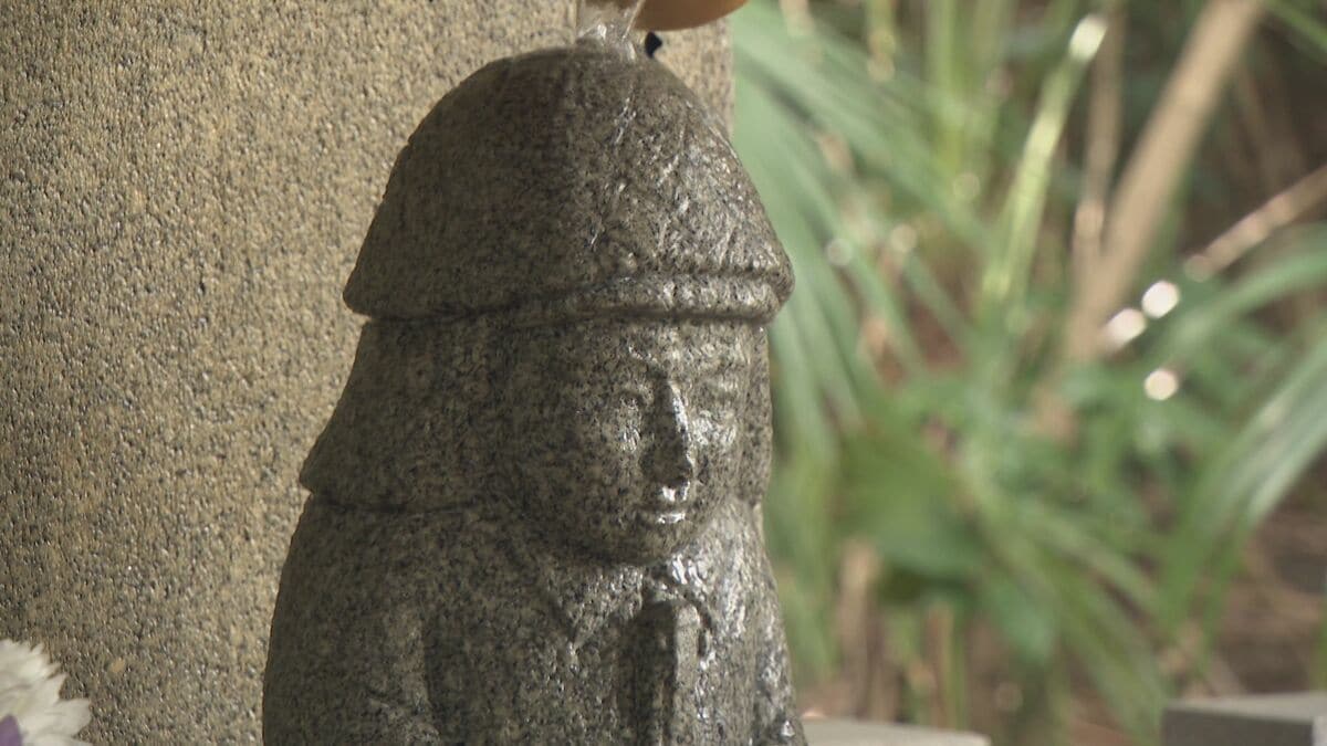 「これからもずっと平和でいてほしい」 終戦の日に平和への祈りを込めて 戦没者に渇きを癒やす水を捧げる「献水祭」 名古屋・中区の愛知縣護國神社  