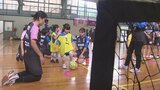 子どもたちが高校女子選手と交流しサッカーに親しむ JFAなでしこ広場 | 大分のニュース|OBS NEWS|大分放送
