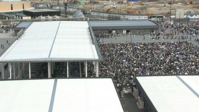 【速報】万博東ゲート前きょうも長蛇の列 あすは正午入場まで満員…いっぽう6月は朝イチ9時台に「空き枠あり!」|TBS NEWS DIG