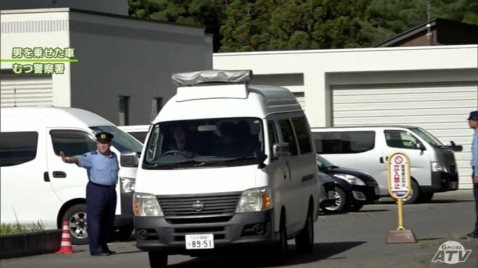 【続報】男は容疑を認める供述　ベッドで寝る同室の入所者の男性の首を両手で…　青森県七戸町の障害者支援施設内で殺人未遂事件　57歳の男を逮捕・送検|TBS NEWS DIG