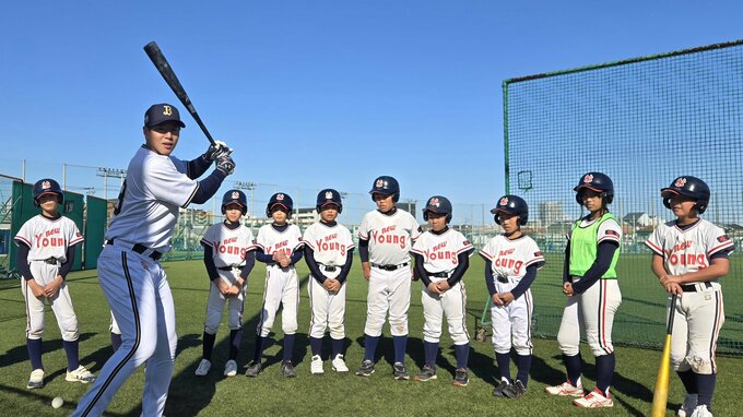 【野球教室】阪神・真弓明信元監督らが熱血指導！オリックスの現役選手も集まり小学生らと汗を流す「技術が高い子どもが多いと感じました」|TBS NEWS DIG