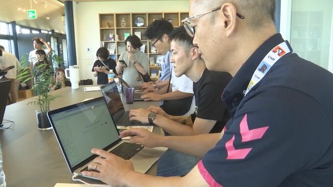 「AIは反則ですよ、うちの娘のバンドが怒りますよ…すばらしい曲が出来ました」地域のご当地ソングをAI「SUNO」で作曲　狙いは？|TBS NEWS DIG