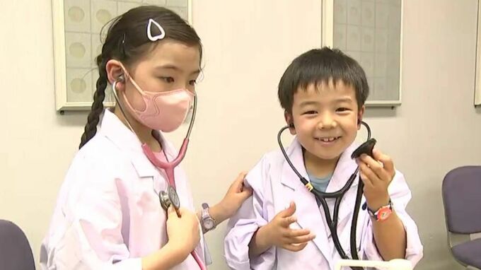 子どもたちの目がキラキラ　県内の大学生・短大生らが教える「日ようび子ども大学」【岡山】　|　岡山・香川のニュース | 天気 | RSK山陽放送