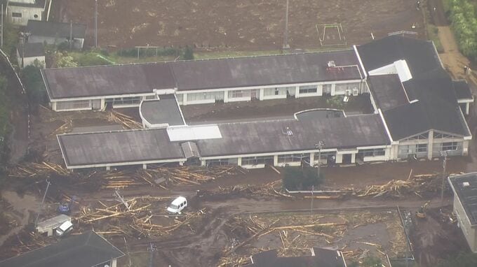 「避難所で大変な思いを…」台風で避難所が土石流被害　住民説明会で町長が謝罪　最大100万円の支給発表も“町の責任”については明言せず　東京・八丈島|TBS NEWS DIG