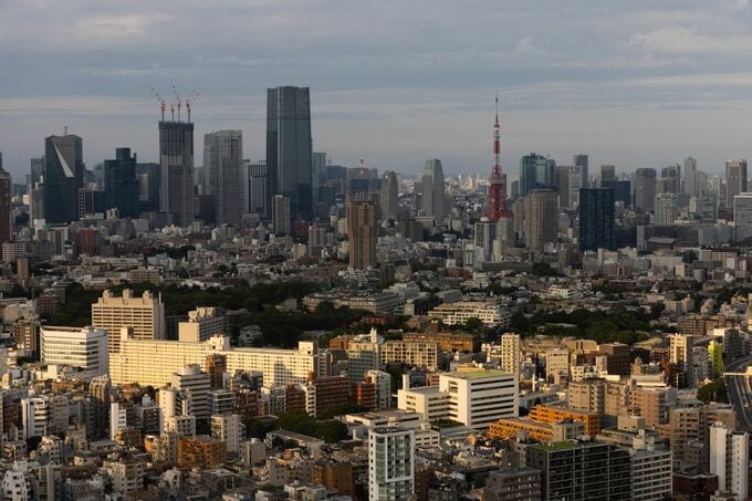 ４～６月実質ＧＤＰ上方修正、個人消費上振れ－日銀の利上げ路線支え