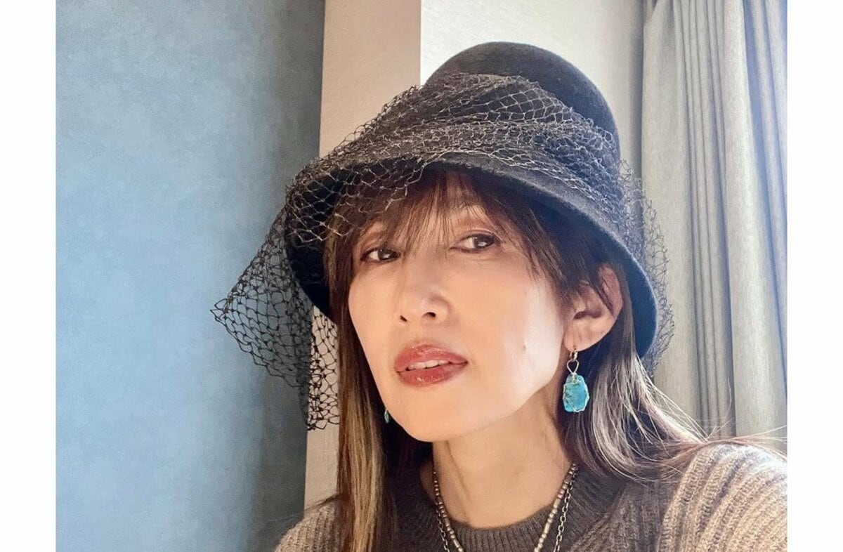 工藤静香】 「この帽子は、イングランドのものですが、私の歳の離れた