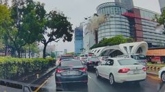 台湾「新光三越」でガス爆発　4人死亡 24人が重軽傷　爆発の瞬間 爆音とともに地震のように揺れる店内| TBS CROSS DIG with Bloomberg