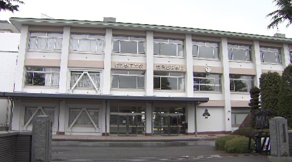 「部員に暴言を吐くなどの不適切な言動…」東京都市大塩尻高校の硬式野球部…部長兼務の男性顧問「指導の一環のつもりだった…」2月に学生寮で複数下級生の上半身を裸にしてベルトで複数回叩く問題も|TBS NEWS DIG