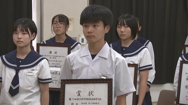 県中総体入賞など生徒が滝沢市役所を訪問 東北大会、全国大会での活躍誓う 岩手|TBS NEWS DIG