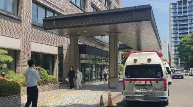 警察本部屋上から50代の男性清掃員転落　搬送時、会話できる状態　仙台|TBS NEWS DIG