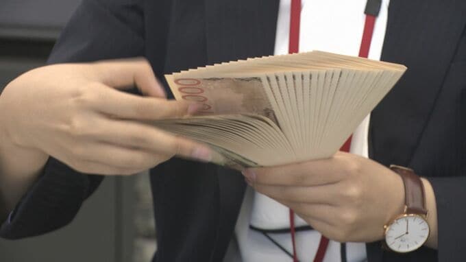 「これから使うのが楽しみ」新紙幣発行初日の銀行では　山口・下関　|　山口のニュース・天気・防災｜tys NEWS｜ｔｙｓテレビ山口