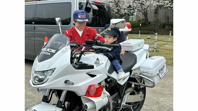 きょうから春の全国交通安全運動開始　東京・浅草寺で“ちびっ子警察官”が白バイやミニパト乗車体験「わんわんパトロール」も 警視庁浅草署|TBS NEWS DIG