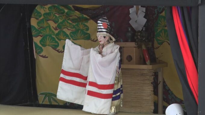 伝統の益田糸操り人形　公民館で公演　子どもたちも体験　|　BSSニュース | BSS山陰放送