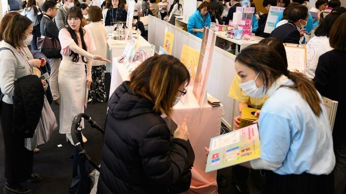 「閉経したら女は終わり」「“ホットフラッシュ”はオバサンの象徴」　ネガティブなイメージでタブー視されてきた「更年期」が語られる時代がやってきた！|TBS NEWS DIG