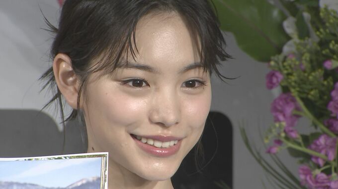 【當真あみ】　初めてのパスポートチェックは　「心臓バクバク」　初々しい海外旅行の思い出語る|TBS NEWS DIG