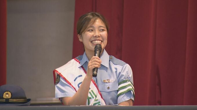 サッカー女子日本代表・谷川萌々子選手が一日署長に就任 刈谷市の中学校を訪問 生徒に自転車の安全利用を呼びかけ 愛知|TBS NEWS DIG