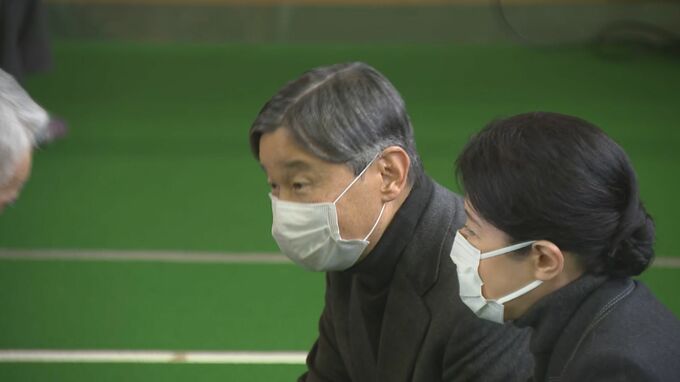 豪雨の被災地で黙礼…天皇皇后両陛下が３回目の訪問 しゃがんで被災者を見舞われる 石川・輪島市　|　石川県のニュース｜MRO北陸放送