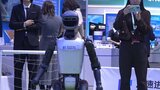 警察官の役割も…中国で人型ロボット開発進む 米中貿易摩擦の激化の中「労働力不足解消」「経済の起爆剤」切り札なるか|TBS NEWS DIG