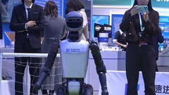 警察官の役割も…中国で人型ロボット開発進む　米中貿易摩擦の激化の中「労働力不足解消」「経済の起爆剤」切り札なるか| TBS CROSS DIG with Bloomberg