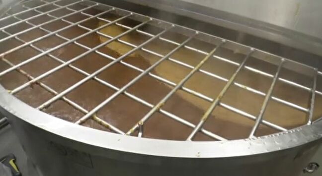 金沢カレーの「チャンピオンカレー」 全商品を石川県内の工場で生産へ 1日あたり3000食のレトルト商品を殺菌処理|TBS NEWS DIG