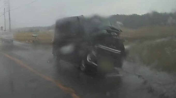 県道で軽ワゴン車が大型トレーラーに追突…前方部分が大きく破損　男性が死亡　島根県松江市|TBS NEWS DIG