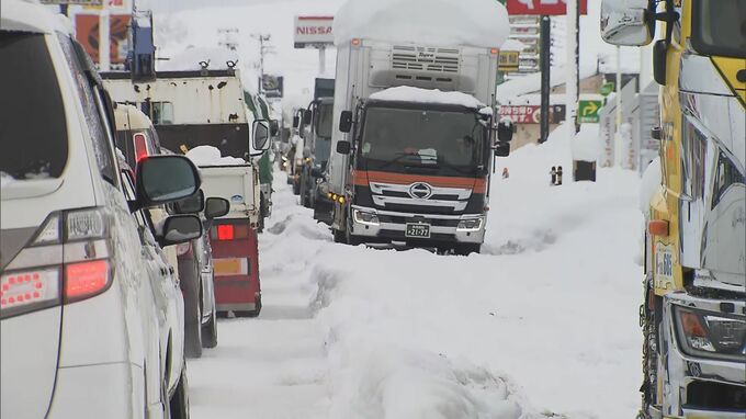 【速報】大雪で車の立往生が続いていた国道8号と17号の通行止め解除【新潟】|TBS NEWS DIG