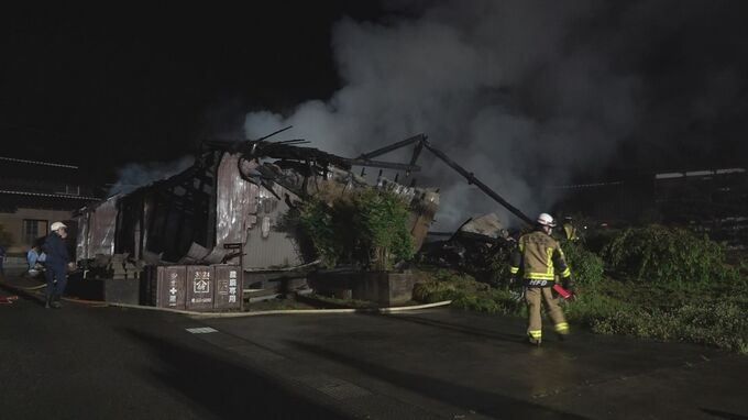 未明に会社倉庫で火事 全焼の見込みもけが人なし 石川・志賀町　|　石川県のニュース｜MRO北陸放送