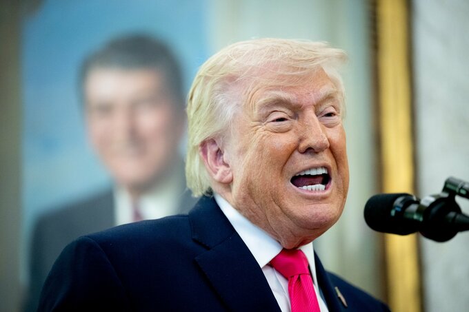 トランプ氏、イランで石油奪いたいとFTに語る－カーグ島「簡単に奪取できる」