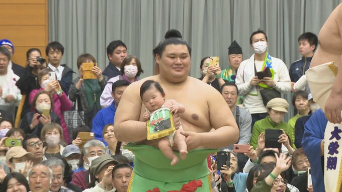 地元に帰った巡業は「だいちゃん」と呼ばれる大の里 春場所の優勝 綱取りへの挑戦を前に故郷の石川・津幡町での巡業は大フィーバー　|　石川県のニュース｜MRO北陸放送