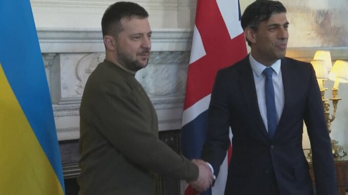 英スナク首相とゼレンスキー大統領が電話会談　長距離兵器の供与を議論|TBS NEWS DIG