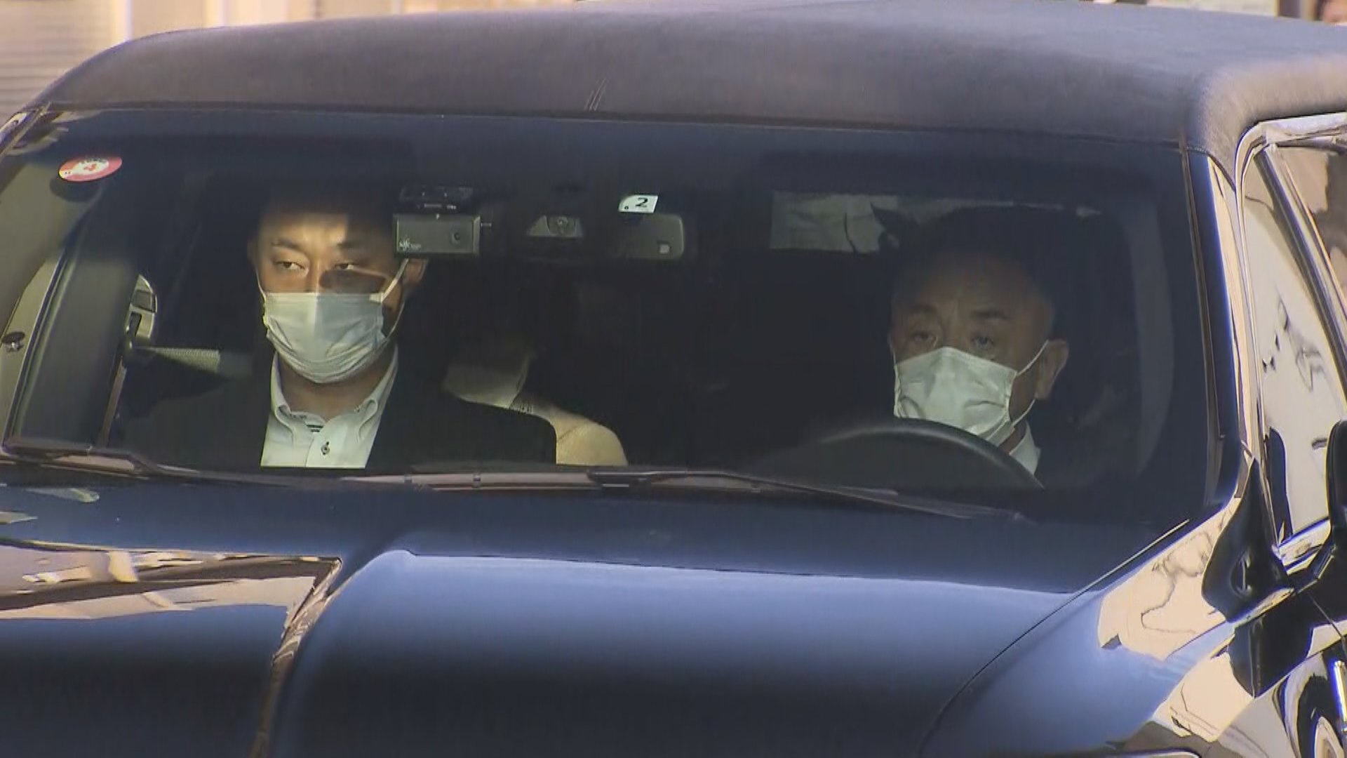 速報 安倍元総理の遺体乗せた車が奈良県の病院を出る 車に昭恵夫人とみられる姿 Tbs News Dig