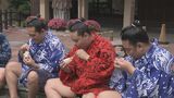 荒汐部屋の力士が温泉でリフレッシュ！足湯でプリン　地元出身・大賀「福島のモモが一番おいしい」　|　福島のニュース│TUF