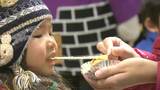「おいしいです。もちもちしてる」新庄村特産のもち米 “ひめのもち” のおいしさを知ってもらう餅つきイベント開催【岡山】|TBS NEWS DIG