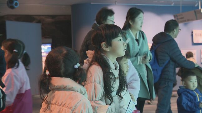 ことし最後の3連休は終わったけど…きょうも学校が休みだったところも! 愛知県の｢学校ホリデー｣ 今年は名古屋市も参加 名古屋港水族館は臨時営業でにぎわい|TBS NEWS DIG
