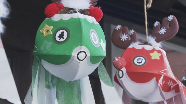 「冬が来たな、みたいな」クリスマス仕様の金魚ちょうちん 白壁の町並みに登場 山口・柳井|TBS NEWS DIG