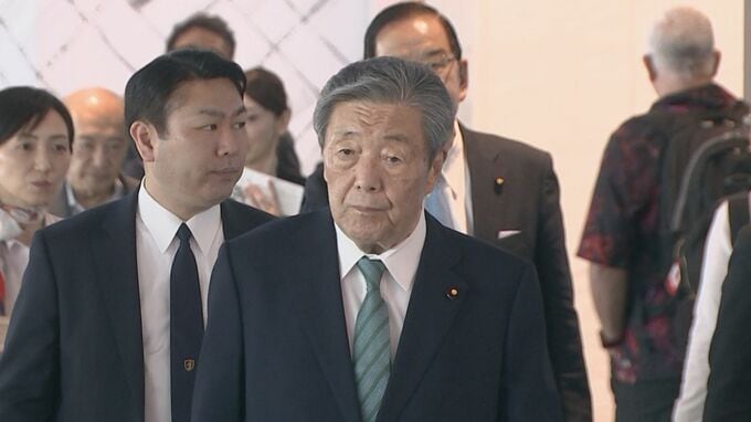 自民党・森山幹事長ら超党派の日中友好議員連盟が中国・北京へ出発　中国共産党幹部らと会談予定|TBS NEWS DIG