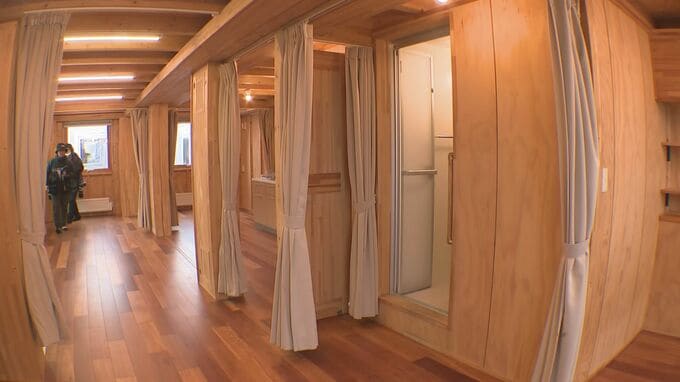能登半島地震で初の仮設住宅が完成 風呂・トイレ・キッチン備え付け 子育て世帯や高齢者優先で入居 石川・輪島市　|　石川県のニュース｜MRO北陸放送