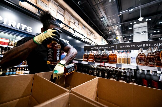 米国産アルコール飲料のボイコット、バーボン含む米蒸留酒輸出を直撃
